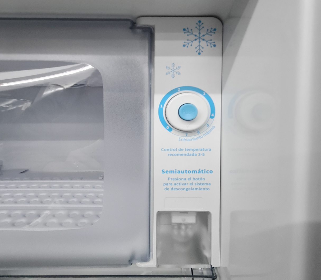 Nevera Single Door 7 pies con escarcha y dispensador acero inoxidable Gplus