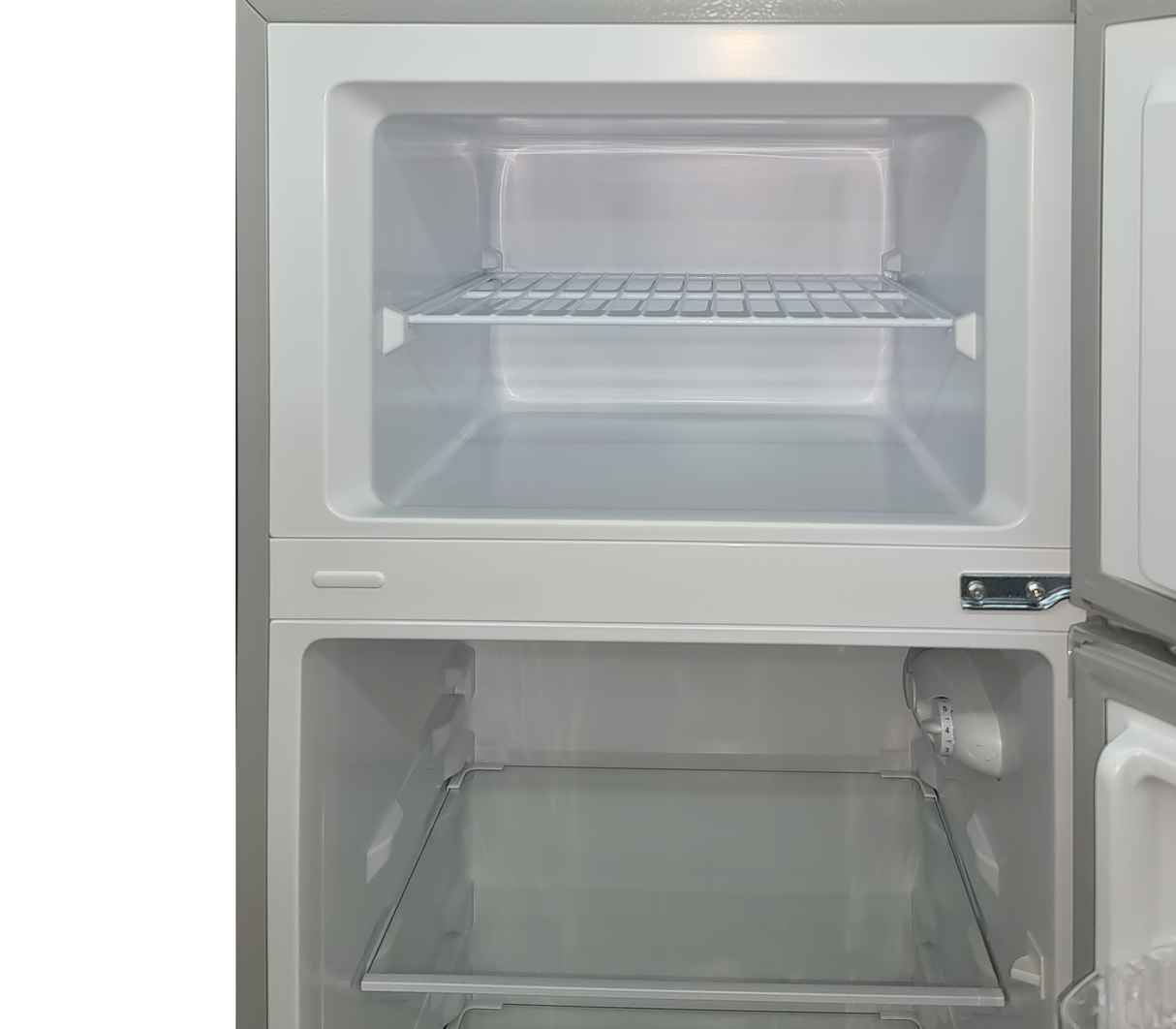 Nevera Top Mount semi escarcha 206 litros silver Mystic