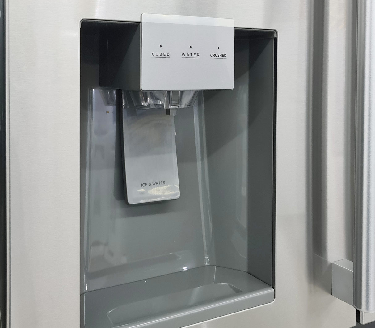 Nevera french door con dispensador 21.6 pies acero inoxidable Frigilux
