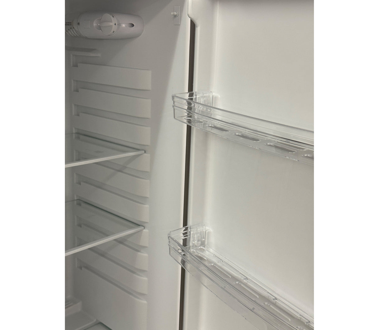 Nevera Top Mount 6.5 pies con escarcha gris Milexus