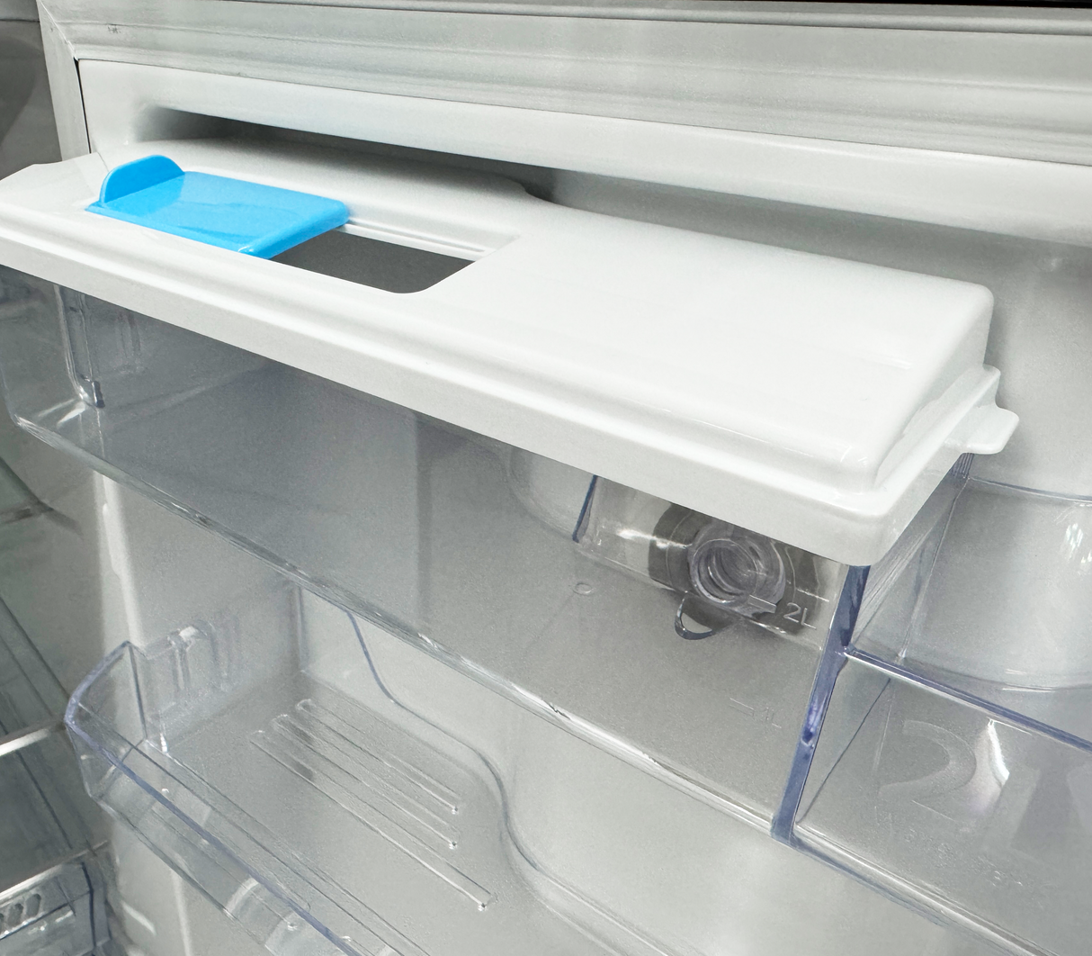 Nevera top mount 400 litros con dispensador silver Mabe