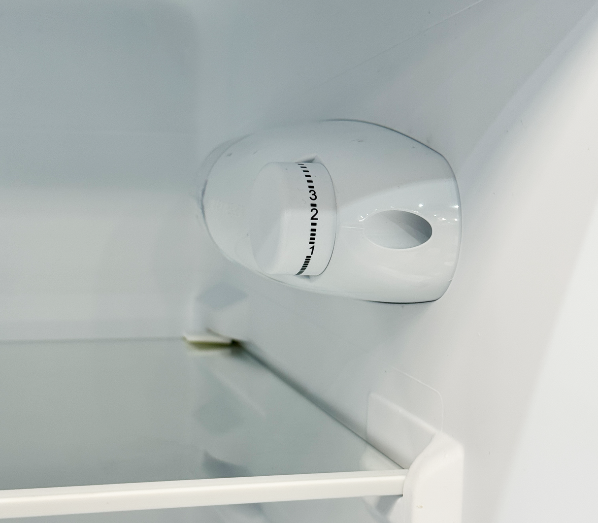 Nevera Top Mount 156 litros gris Royal